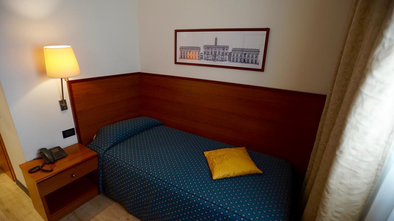 Classic Hotel Tulipano Terni Extérieur photo